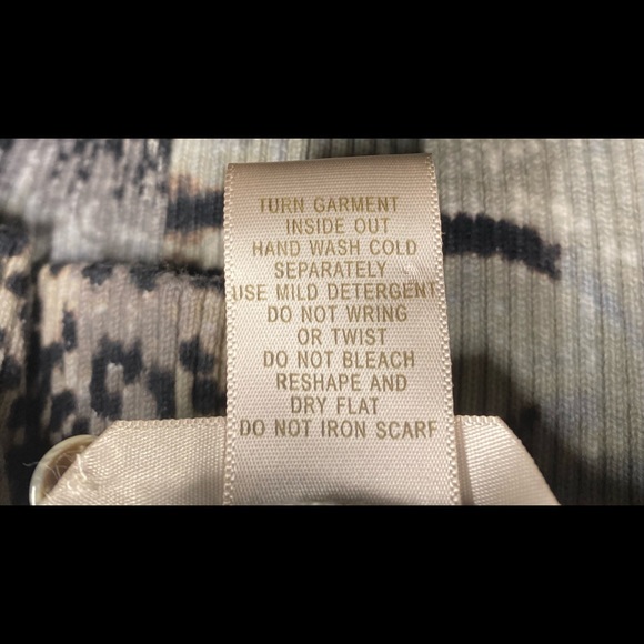 EUC Jillian Nicole petite button down cardigan. - Picture 6 of 7